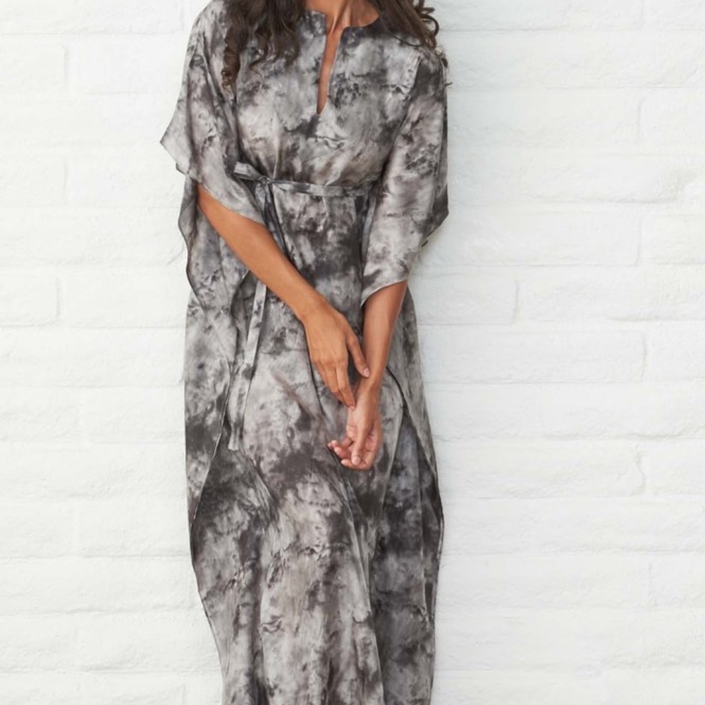 OCEAN+MAIN SILK PRINT LONG SILK CAFTAN